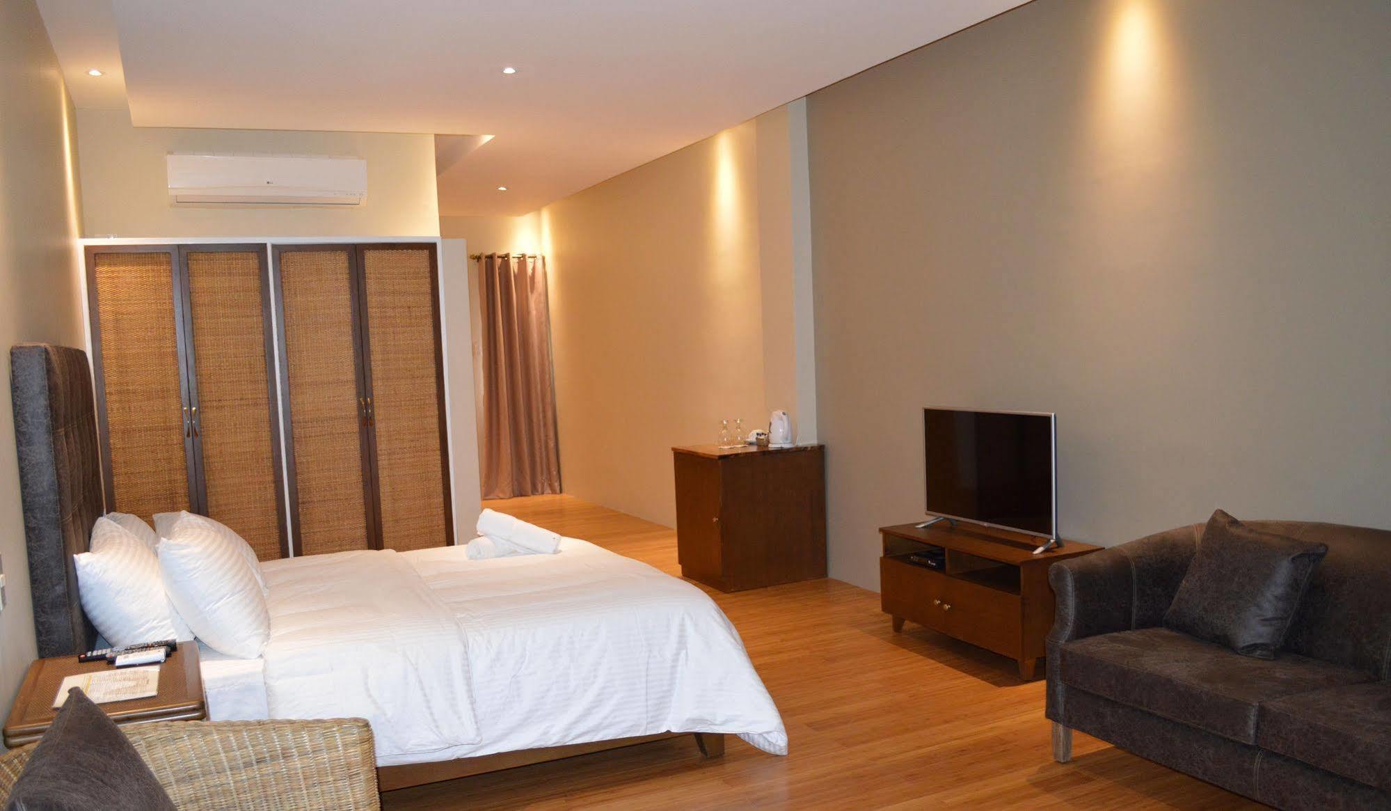 Kingsley'S Hotel And Gastro Pub Mabalacat Luaran gambar