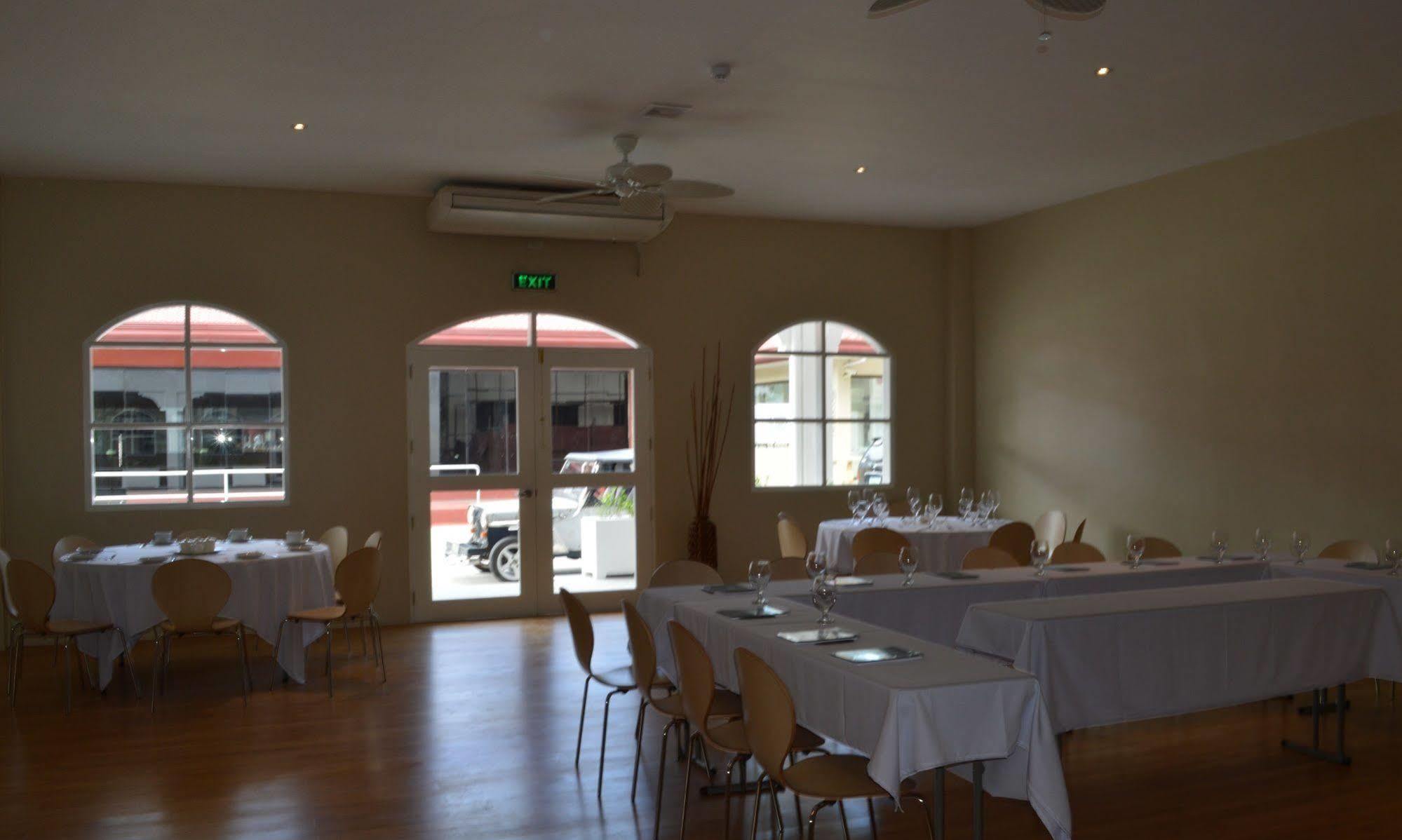 Kingsley'S Hotel And Gastro Pub Mabalacat Luaran gambar