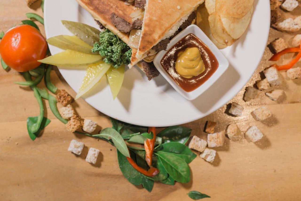 Kingsley'S Hotel And Gastro Pub Mabalacat Luaran gambar